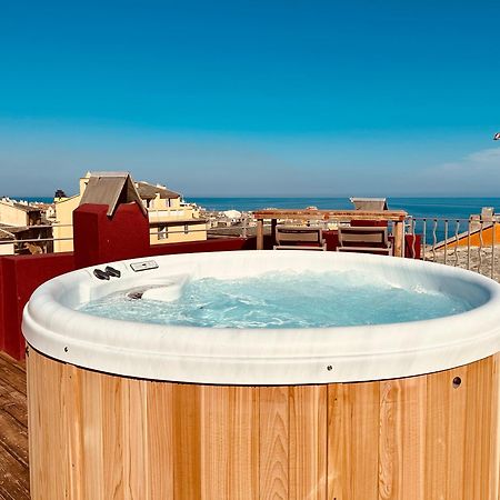 Pepites Bastiaises Vatta Appartement Roof Top Jacuzzi Vue Vieux Port باستيا المظهر الخارجي الصورة