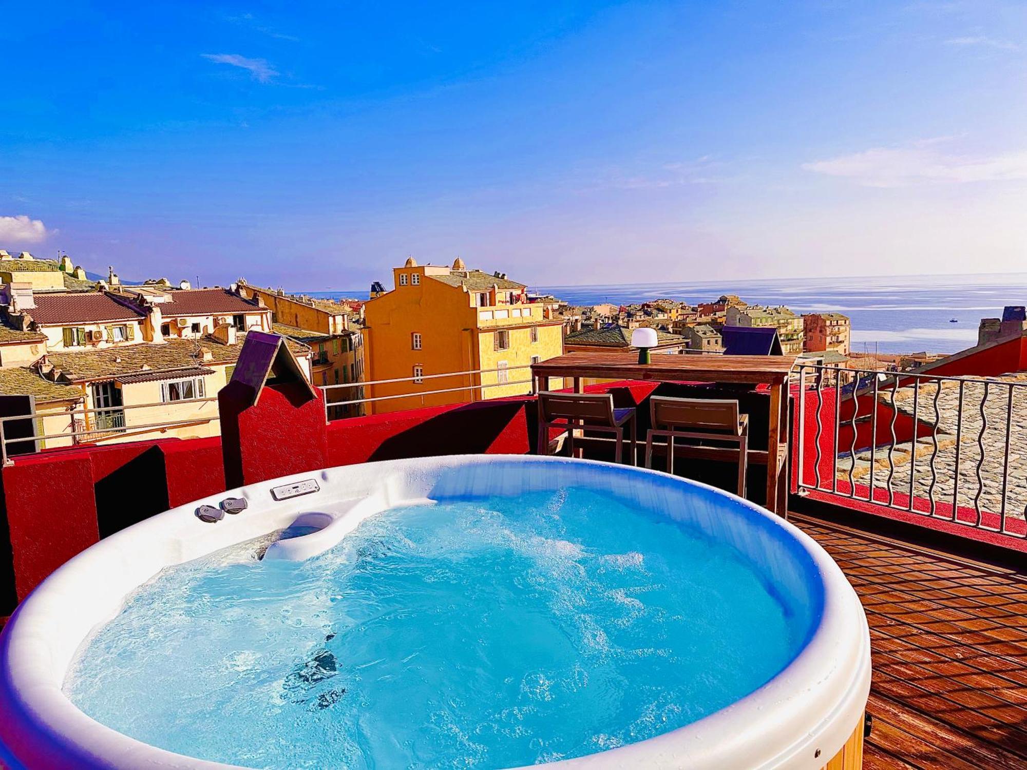 Pepites Bastiaises Vatta Appartement Roof Top Jacuzzi Vue Vieux Port باستيا المظهر الخارجي الصورة